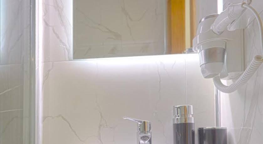 Kartal Palace Taksim Square Family Hotel Istanbul Ngoại thất bức ảnh